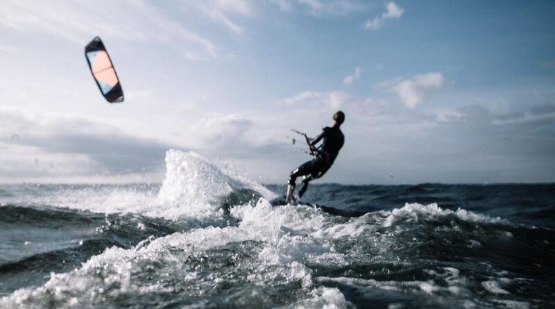 Sporty wodne na polskim morzu - odkryj aktywny wypoczynek nad bałtykiem